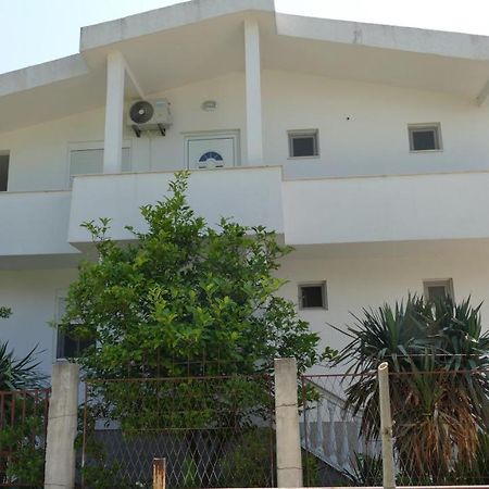 Apartmani Scepanovic 수토모레 외부 사진